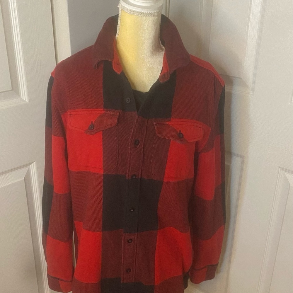 American Eagle Outfitters Red and Black Plaid Shirt